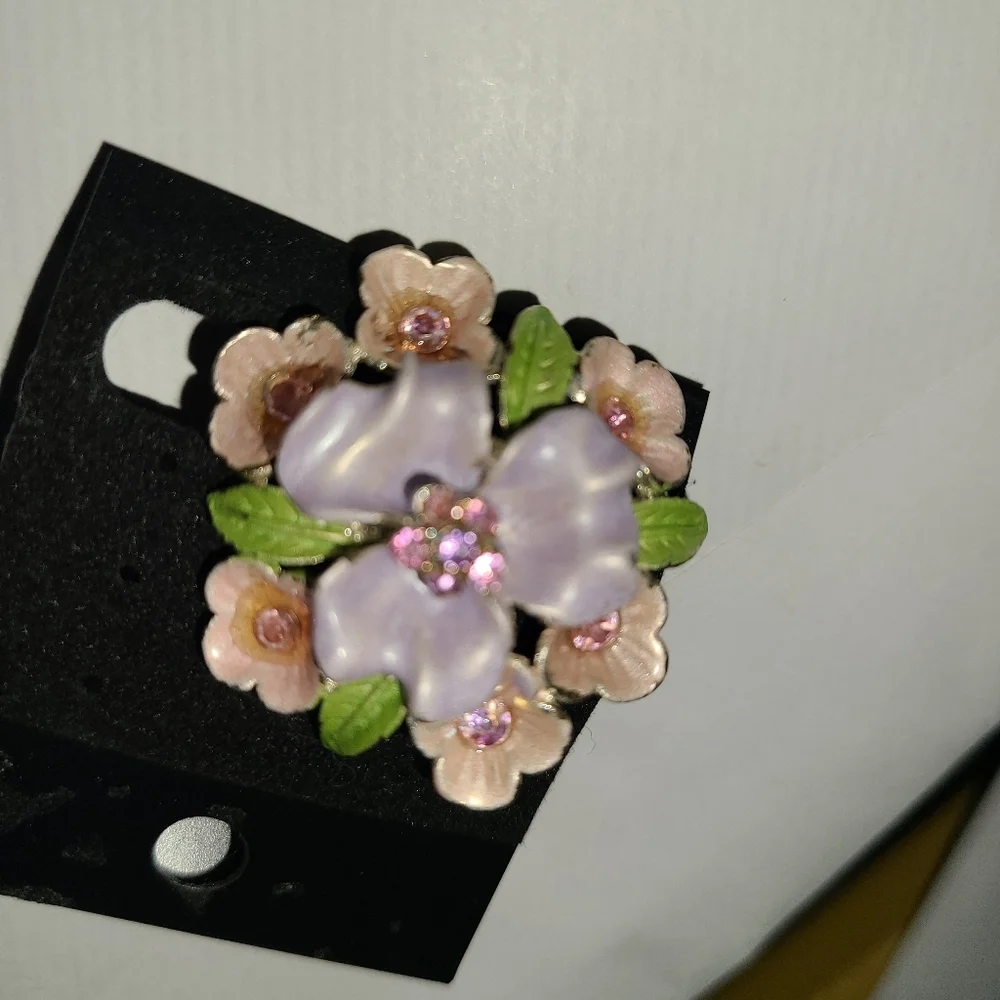 vintage Floral purple pink enamel flower brooch‎ with rhinestones & green leaves